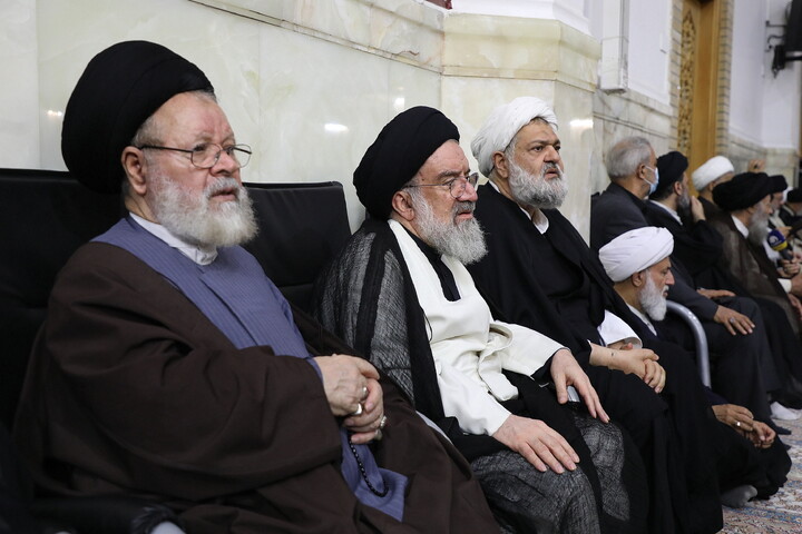 تصاویر/ مراسم چهلم رهبر شهید انقلاب آیت‌الله‌العظمی حسینی خامنه‌ای از سوی رهبر معظم انقلاب در حرم مطهر حضرت فاطمه معصومه سلام الله
