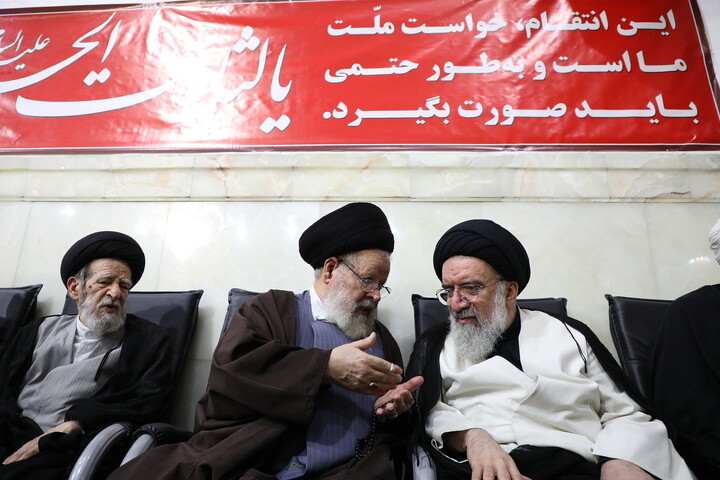 تصاویر/ مراسم چهلم رهبر شهید انقلاب آیت‌الله‌العظمی حسینی خامنه‌ای از سوی رهبر معظم انقلاب در حرم مطهر حضرت فاطمه معصومه سلام الله