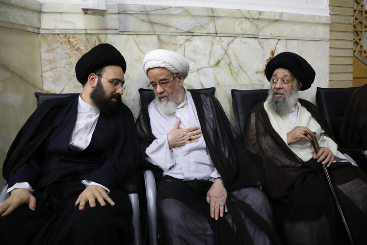تصاویر/ مراسم چهلم رهبر شهید انقلاب آیت‌الله‌العظمی حسینی خامنه‌ای از سوی رهبر معظم انقلاب در حرم مطهر حضرت فاطمه معصومه سلام الله