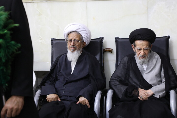تصاویر/ مراسم چهلم رهبر شهید انقلاب آیت‌الله‌العظمی حسینی خامنه‌ای از سوی رهبر معظم انقلاب در حرم مطهر حضرت فاطمه معصومه سلام الله