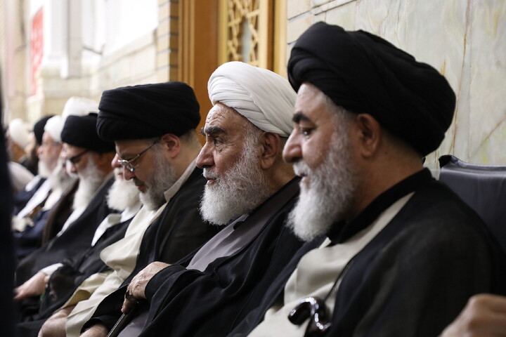 تصاویر/ مراسم چهلم رهبر شهید انقلاب آیت‌الله‌العظمی حسینی خامنه‌ای از سوی رهبر معظم انقلاب در حرم مطهر حضرت فاطمه معصومه سلام الله