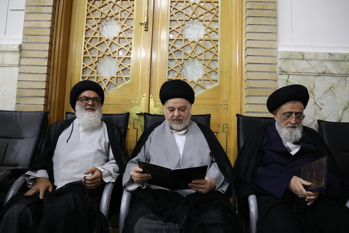تصاویر/ مراسم چهلم رهبر شهید انقلاب آیت‌الله‌العظمی حسینی خامنه‌ای از سوی رهبر معظم انقلاب در حرم مطهر حضرت فاطمه معصومه سلام الله