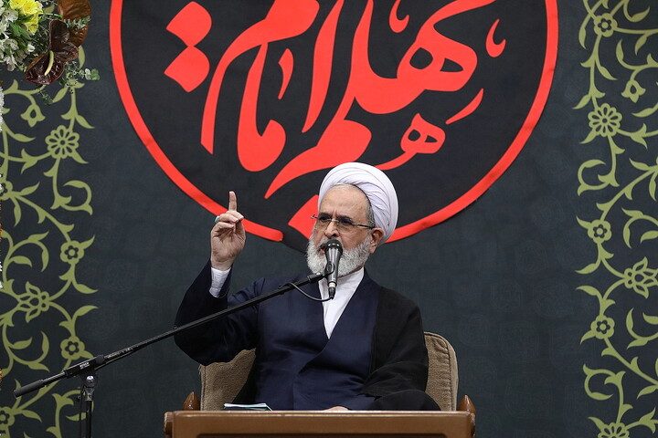 تصاویر/ مراسم چهلم رهبر شهید انقلاب آیت‌الله‌العظمی حسینی خامنه‌ای از سوی رهبر معظم انقلاب در حرم مطهر حضرت فاطمه معصومه سلام الله