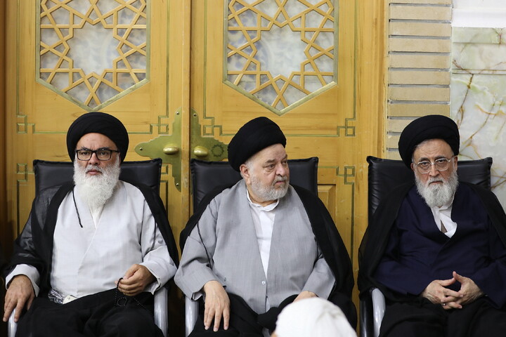 تصاویر/ مراسم چهلم رهبر شهید انقلاب آیت‌الله‌العظمی حسینی خامنه‌ای از سوی رهبر معظم انقلاب در حرم مطهر حضرت فاطمه معصومه سلام الله