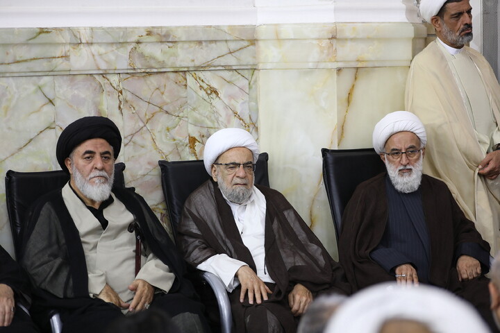 تصاویر/ مراسم چهلم رهبر شهید انقلاب آیت‌الله‌العظمی حسینی خامنه‌ای از سوی رهبر معظم انقلاب در حرم مطهر حضرت فاطمه معصومه سلام الله
