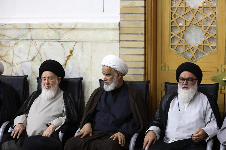 تصاویر/ مراسم چهلم رهبر شهید انقلاب آیت‌الله‌العظمی حسینی خامنه‌ای از سوی رهبر معظم انقلاب در حرم مطهر حضرت فاطمه معصومه سلام الله