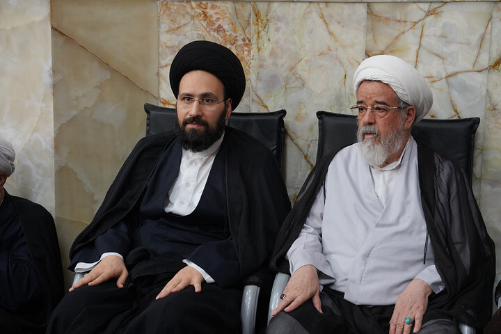 سنگ تمام مردم قم در بزرگداشت چهلمین روز تدفین آقای شهید ایران