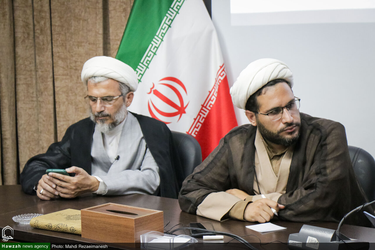 گزارشی از نشست «خون‌خواهی از منظر تاریخ سیاسی» / انتقام خون رهبر شهید منشأ عقلی و منطقی دارد