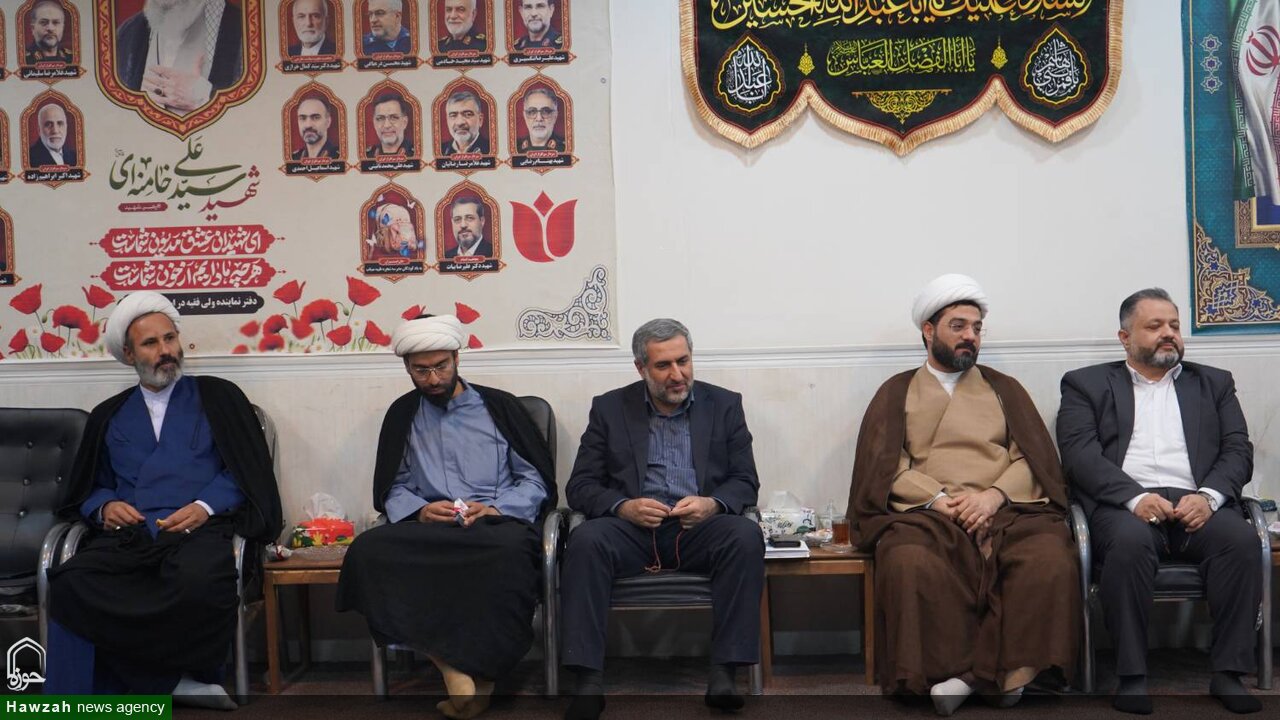 نشست تقویت اجتماعات مردمی در میادین اصلی کلانشهر اهواز