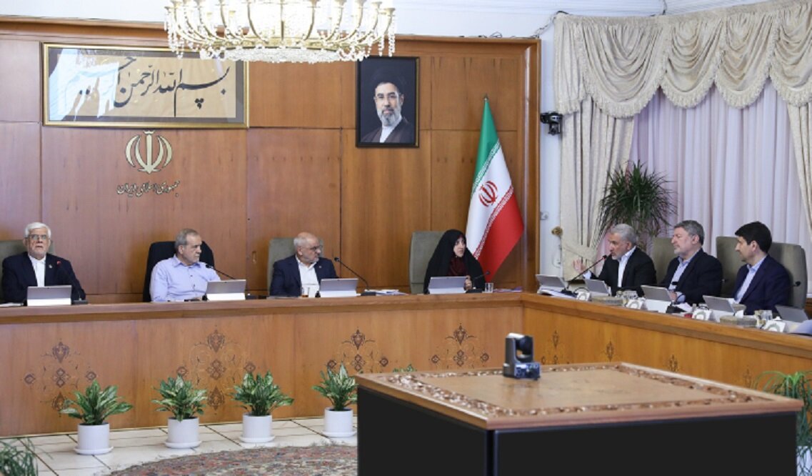 تأکید رئیس‌جمهور بر تداوم پشتیبانی از نیروهای مسلح