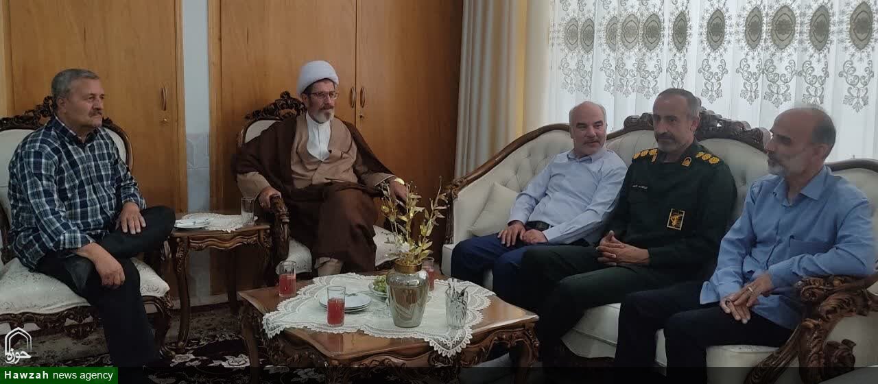 ازاده
