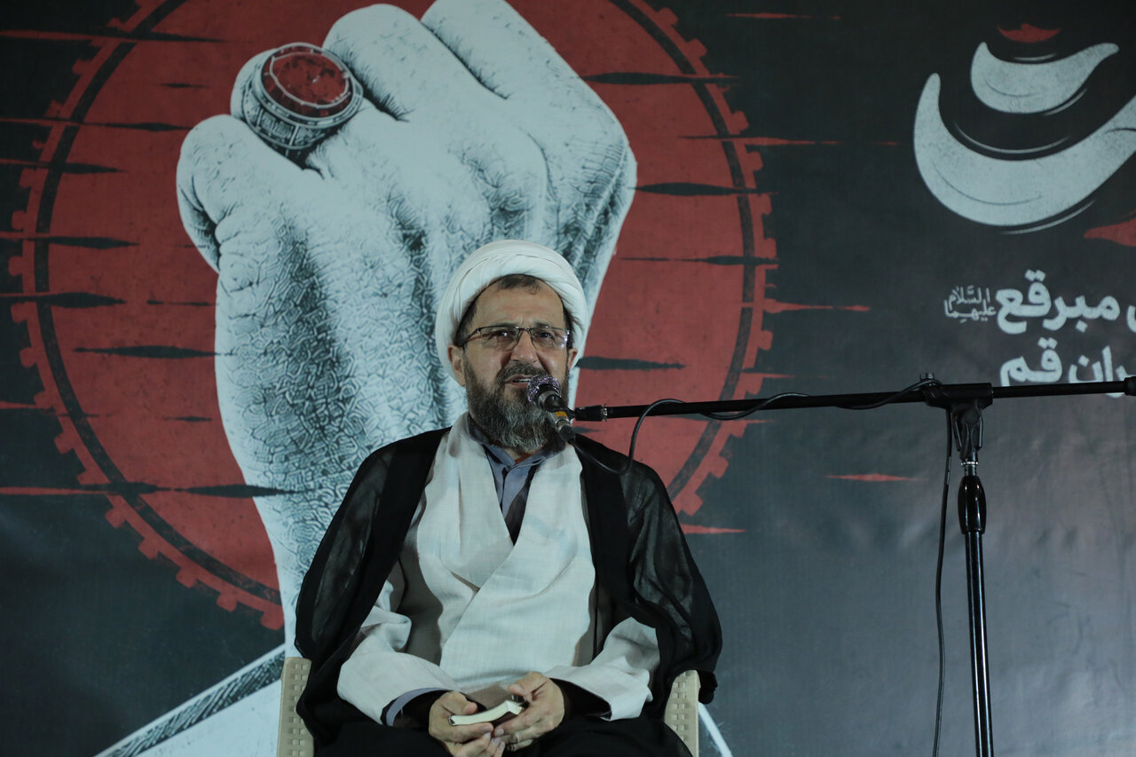 بزرگداشت چهلمین روز تدفین امام شهید آیت‌الله خامنه‌ای در حرم حضرت موسی مبرقع(ع)قم
