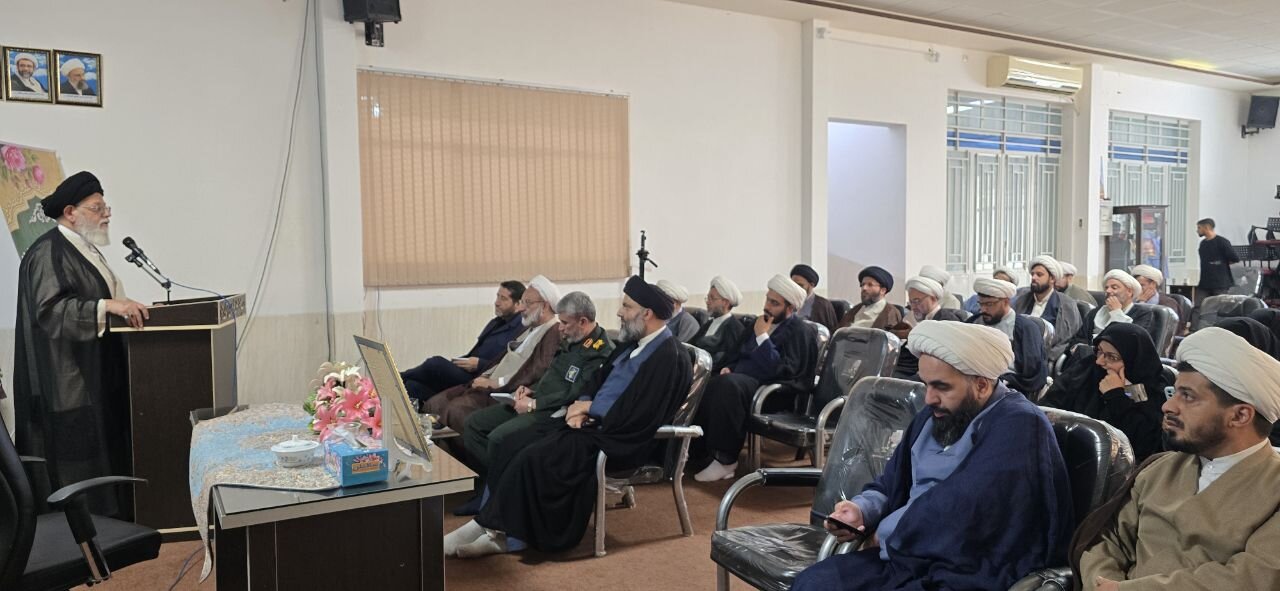 همایش فرماندهان پایگاههای مقاومت بسیج طلاب استان یزد همایش فرماندهان پایگاههای مقاومت بسیج طلاب استان یزد