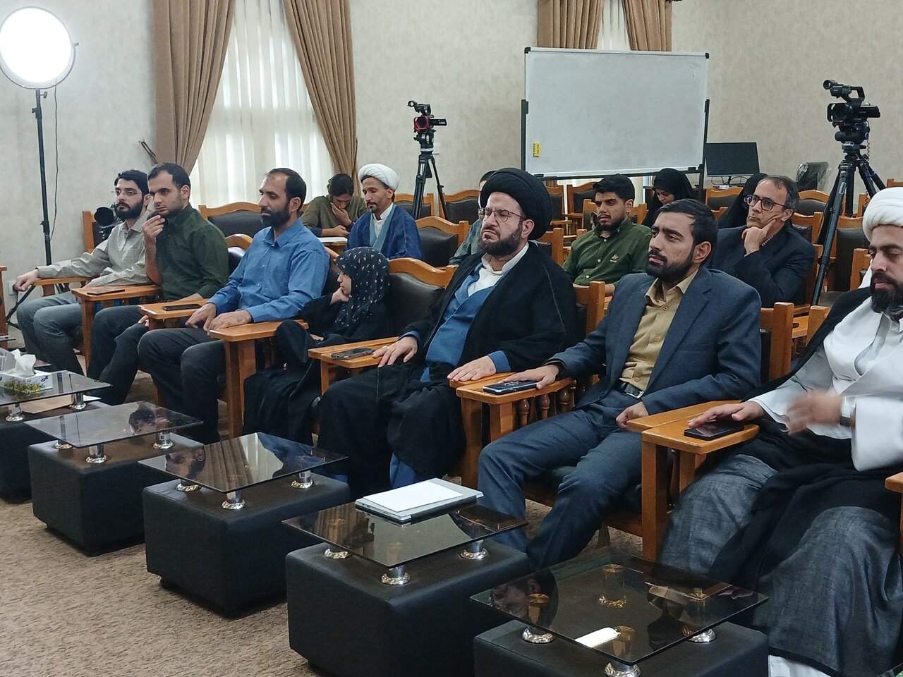 نشست تخصصی و رونمایی از کتاب تحلیل فهرستی از تازه‌ترین آثار بنیاد پژوهش‌های اسلامی آستان قدس رضوی