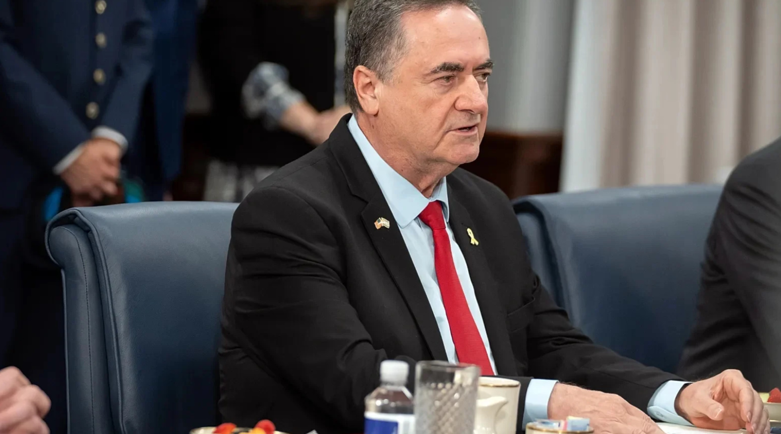 كاتس مهدداً إردوغان: يجر تركيا إلى مغامرات خطيرة في سوريا