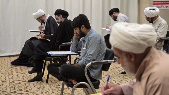 آزمون سطح 4 مرکز تخصصی شیعه شناسی برگزار شد