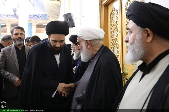 مراسم أربعينية تشييع قائد الثورة الشهيد آية الله العظمى الخامنئي في مرقد السيدة فاطمة المعصومة (عليها السلام)