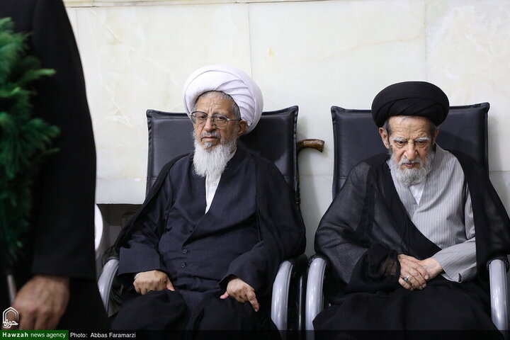 مراسم أربعينية تشييع قائد الثورة الشهيد آية الله العظمى الخامنئي في مرقد السيدة فاطمة المعصومة (عليها السلام)