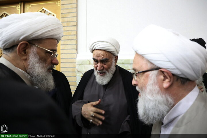 مراسم أربعينية تشييع قائد الثورة الشهيد آية الله العظمى الخامنئي في مرقد السيدة فاطمة المعصومة (عليها السلام)