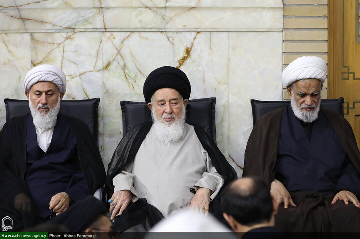 مراسم أربعينية تشييع قائد الثورة الشهيد آية الله العظمى الخامنئي في مرقد السيدة فاطمة المعصومة (عليها السلام)