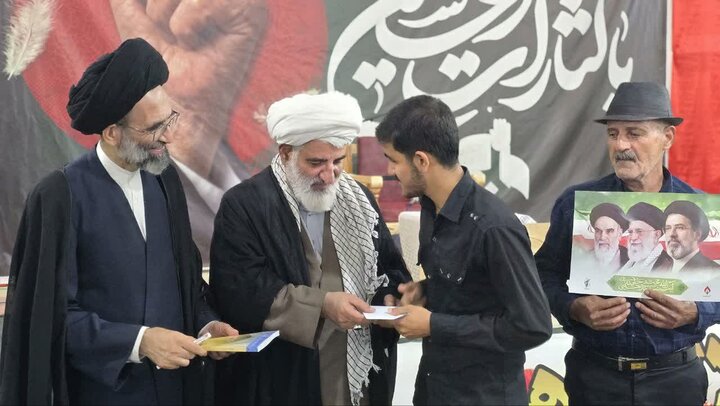 تصاویر/ مراسم چهلم رهبر شهید انقلاب آیت‌الله‌العظمی خامنه‌ای در حسین‌آبادکویر