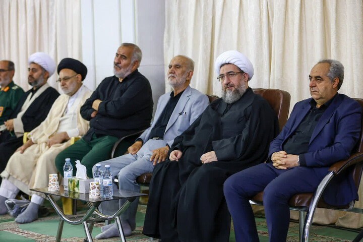 تصاویر / آیین گرامیداشت چهلمین روز خاکسپاری رهبرشهید انقلاب در تبریز