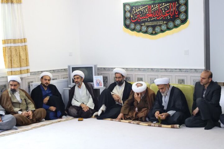 تصاویر/ جلسه جامعه روحانیت بخش دودانگه ساری با حضور نماینده ولی فقیه در مازندران