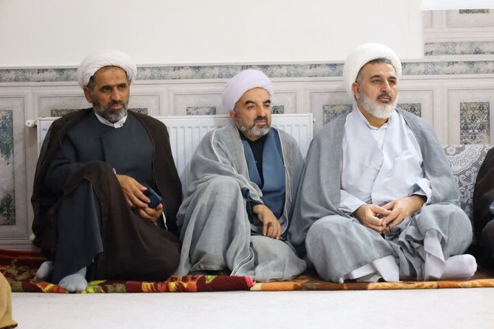 تصاویر/ جلسه جامعه روحانیت بخش دودانگه ساری با حضور نماینده ولی فقیه در مازندران
