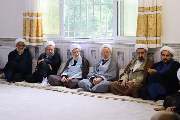 تصاویر/ جلسه جامعه روحانیت بخش دودانگه ساری با حضور نماینده ولی فقیه در مازندران