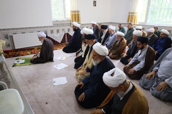 تصاویر/ جلسه جامعه روحانیت بخش دودانگه ساری با حضور نماینده ولی فقیه در مازندران