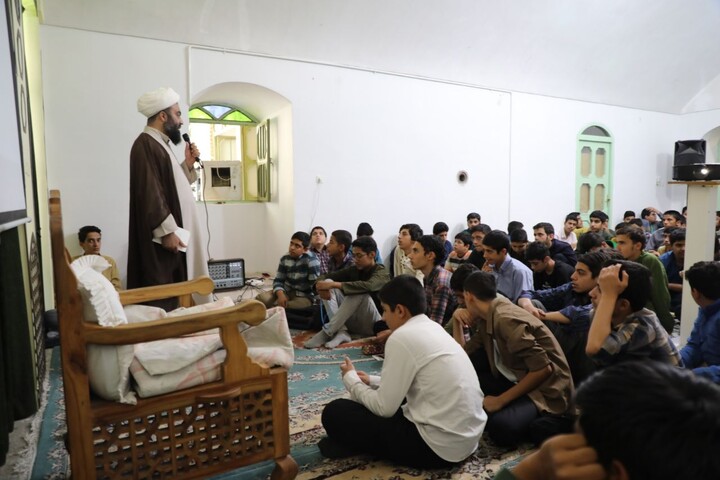 بسته تصویری از آخرین روز میثاق طلبگی ١۴٠۵ حوزه علمیه استان یزد