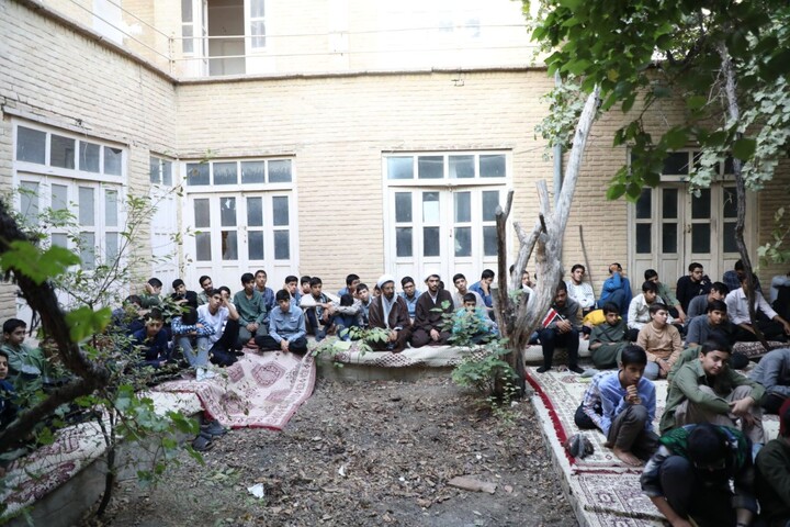 بسته تصویری از آخرین روز میثاق طلبگی ١۴٠۵ حوزه علمیه استان یزد