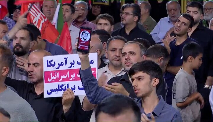 تصاویر/ مراسم اربعین خاکسپاری رهبرشهید در حرم مطهر رضوی