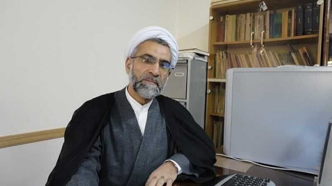 وظیفه مرد به عنوان سرپرست، مراقبت اخلاقی و اجتماعی از اعضای خانواده است