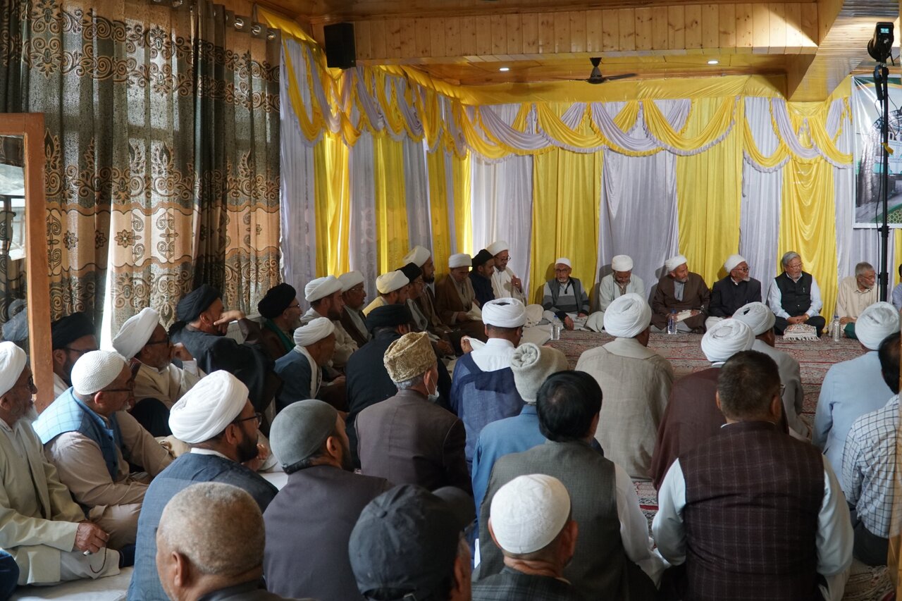 جمعیت العلماء اثنا عشریہ کرگل کے نو منتخب صدر اور اراکین کی تقریب حلف برداری