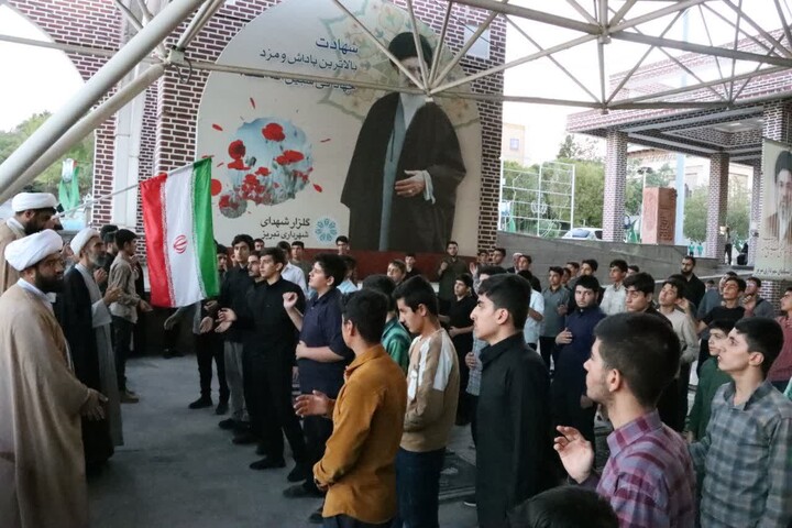تصاویر / حضور طلاب جدیدالورود حوزه علمیه آذربایجان شرقی در گلزار شهدای تبریز