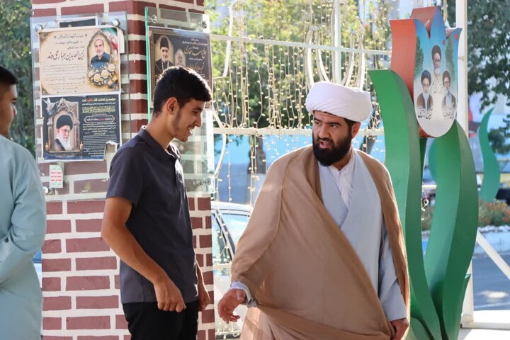 تصاویر / حضور طلاب جدیدالورود حوزه علمیه آذربایجان شرقی در گلزار شهدای تبریز