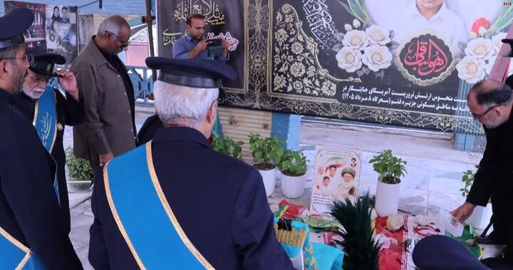 تصاویر/حضور خادمان مسجد جمکران در جزیزه قشم