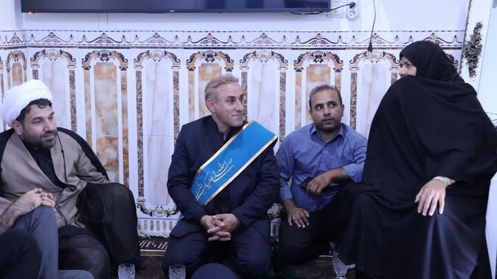 تصاویر/حضور خادمان مسجد جمکران در جزیزه قشم
