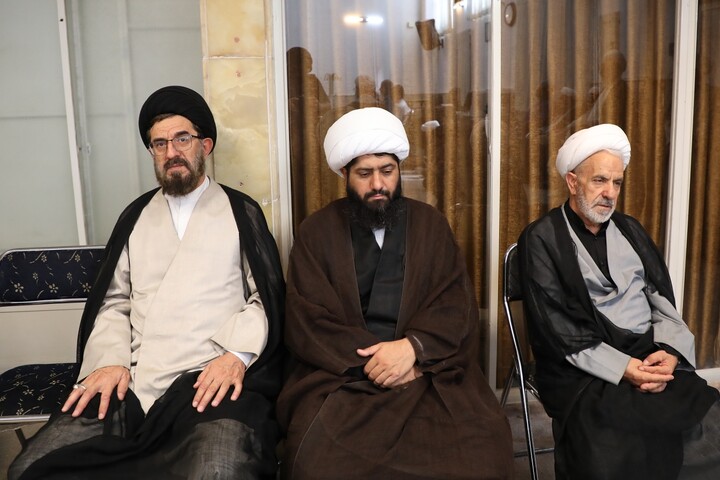 تصاویر/ مراسم عزاداری شهادت امام حسن عسکری (ع) در بیوت مراجع
