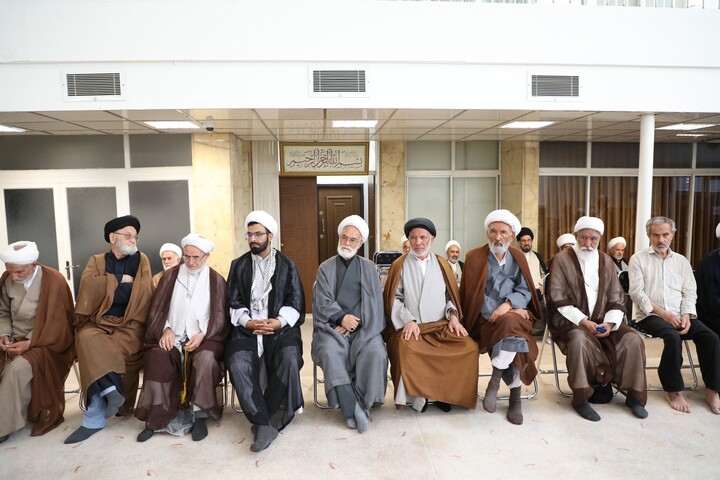 تصاویر/ مراسم عزاداری شهادت امام حسن عسکری (ع) در بیوت مراجع