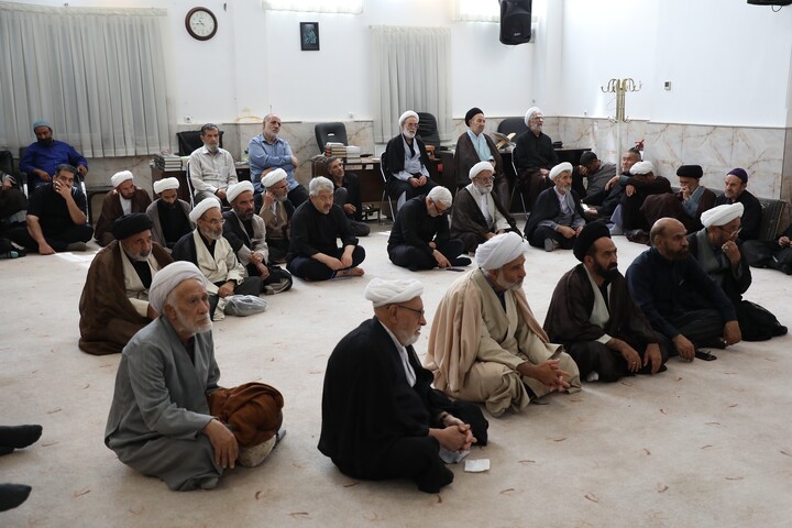 تصاویر/ مراسم عزاداری شهادت امام حسن عسکری (ع) در بیوت مراجع