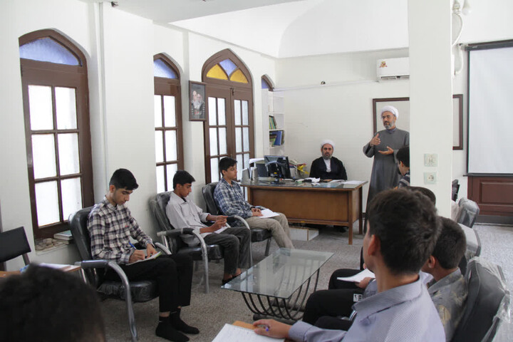 تصاویر/ برگزاری دوره میثاق طلبگی طلاب بوشهر