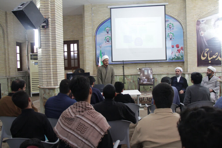 تصاویر/ برگزاری دوره میثاق طلبگی طلاب بوشهر