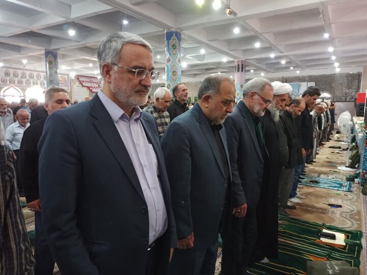 تصاویر/ نمازعبادی سیاسی جمعه کاشان