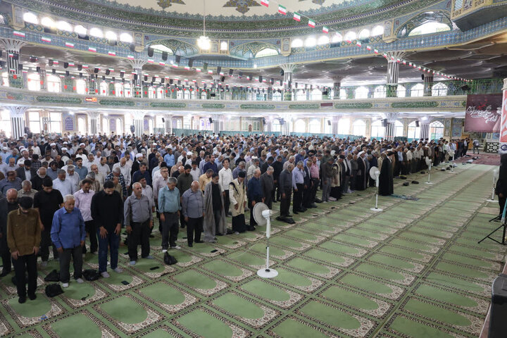 تصاویر/ نماز عبادی سیاسی جمعه در شهرکرد