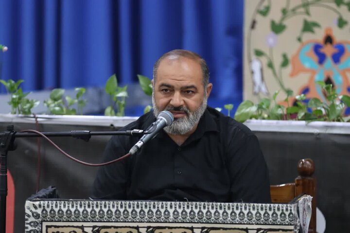 تصاویر/  مراسم محفل انس با قرآن و بزرگداشت چهلمین روز تدفین رهبر شهید در مصلای ساری
