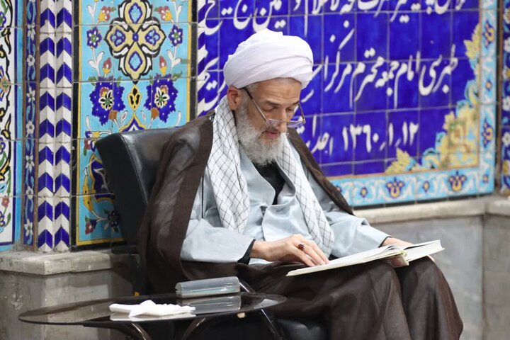 تصاویر/  مراسم محفل انس با قرآن و بزرگداشت چهلمین روز تدفین رهبر شهید در مصلای ساری