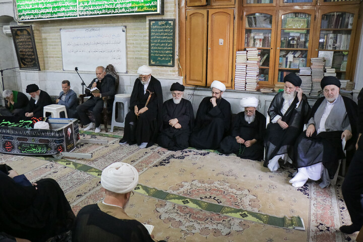 تشییع مرحوم حجت الاسلام والمسلمین عبدالسید محمودی بهبهانی (واعظ) در قم