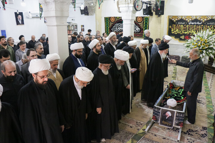 تشییع مرحوم حجت الاسلام والمسلمین عبدالسید محمودی بهبهانی (واعظ) در قم